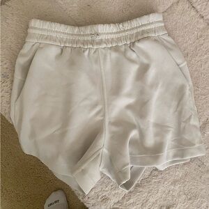 lululemon athletica High Waist Shorts in Cream